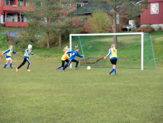 Jenter_12_2012_05.JPG