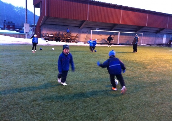 Fotballtrening_120312_005.jpg